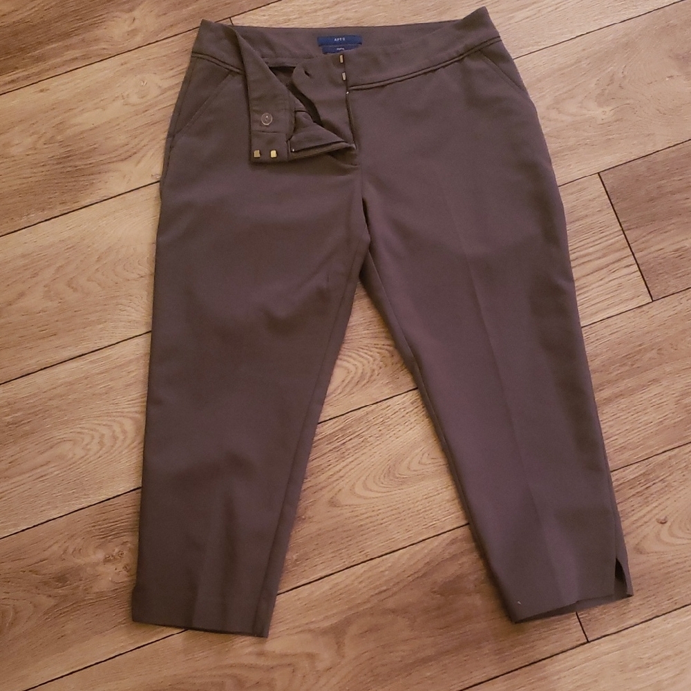 Apt. 9 Women's Grey Capris